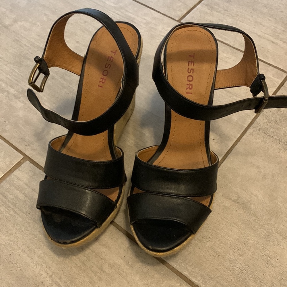 Wonenss Black Wedge heals 7 tesori